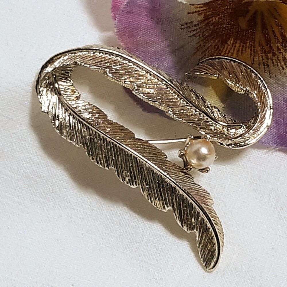 Vintage Feather Leaf Brooch Pin Gold Tone Faux Pearl Statement Costume Jewelry